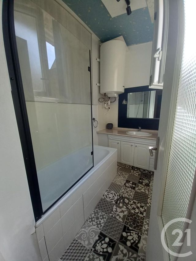 Appartement F3 à vendre - 3 pièces - 62.0 m2 - CHERBOURG EN COTENTIN - 50 - BASSE-NORMANDIE - Century 21 Hervé Regnault