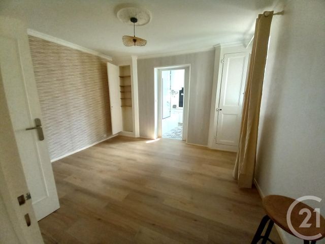 Appartement F3 à vendre - 3 pièces - 62.0 m2 - CHERBOURG EN COTENTIN - 50 - BASSE-NORMANDIE - Century 21 Hervé Regnault