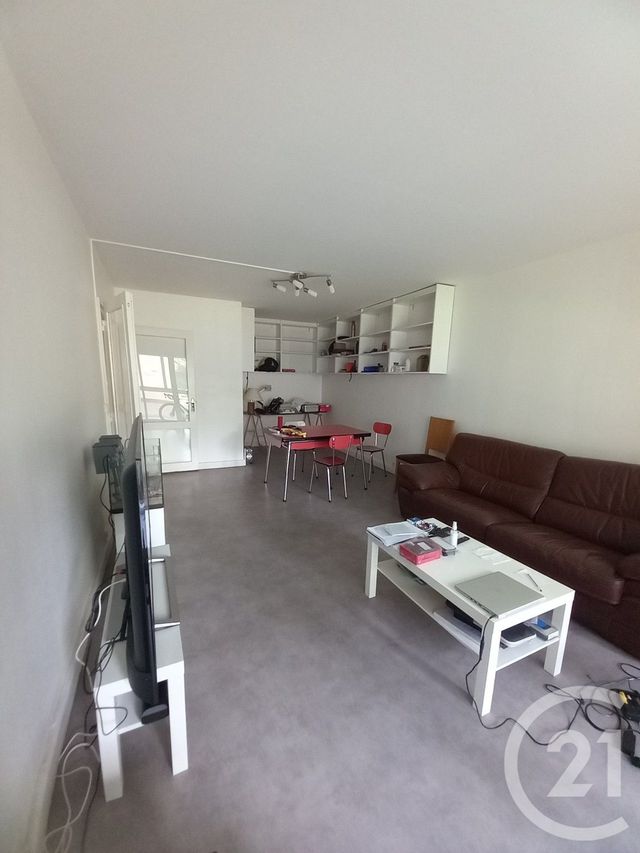 Appartement à louer - 5 pièces - 103.0 m2 - CHERBOURG EN COTENTIN - 50 - BASSE-NORMANDIE - Century 21 Hervé Regnault