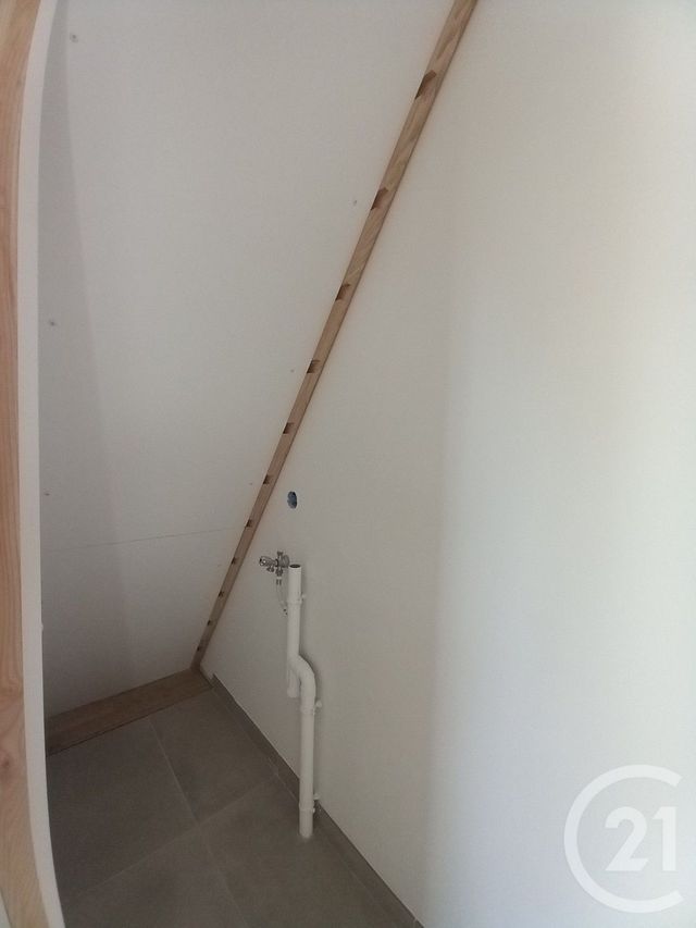 Appartement F1 à louer - 1 pièce - 23.3 m2 - CHERBOURG EN COTENTIN - 50 - BASSE-NORMANDIE - Century 21 Hervé Regnault