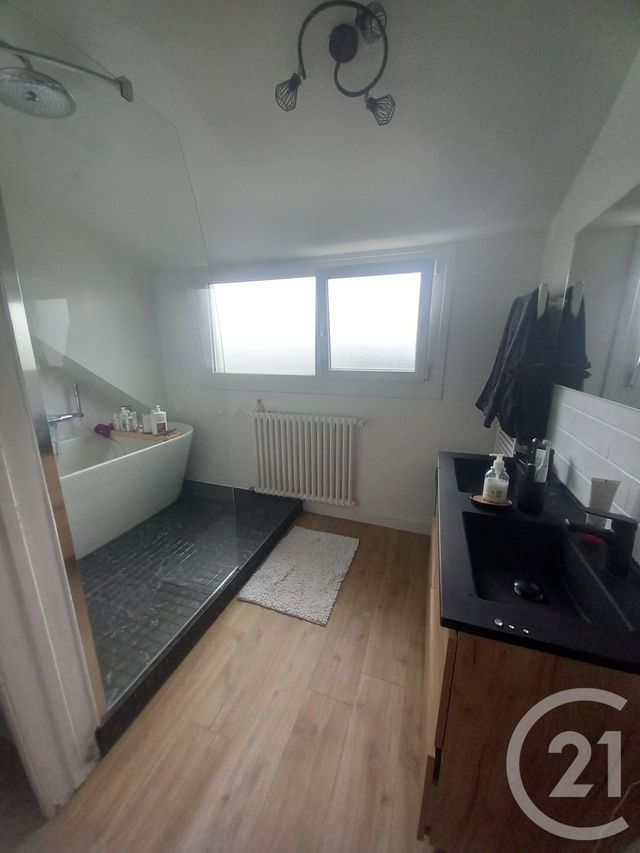 maison à louer - 5 pièces - 120.0 m2 - CHERBOURG EN COTENTIN - 50 - BASSE-NORMANDIE - Century 21 Hervé Regnault