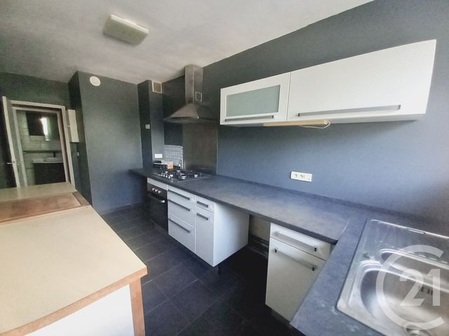 Appartement F4 à louer - 4 pièces - 73.44 m2 - CHERBOURG EN COTENTIN - 50 - BASSE-NORMANDIE - Century 21 Hervé Regnault