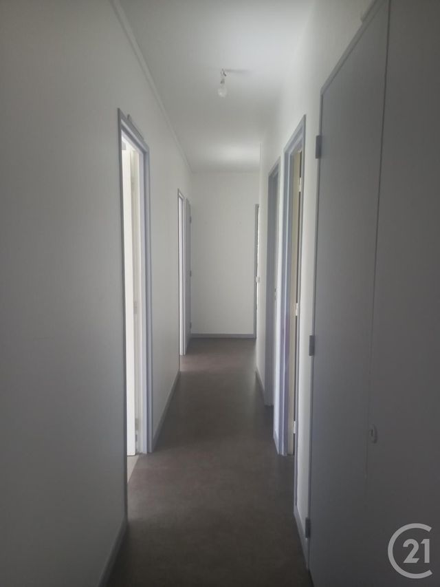 Appartement F6 à vendre - 5 pièces - 101.87 m2 - CHERBOURG EN COTENTIN - 50 - BASSE-NORMANDIE - Century 21 Hervé Regnault