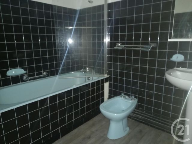 Appartement F5 à vendre - 5 pièces - 106.2 m2 - CHERBOURG EN COTENTIN - 50 - BASSE-NORMANDIE - Century 21 Hervé Regnault