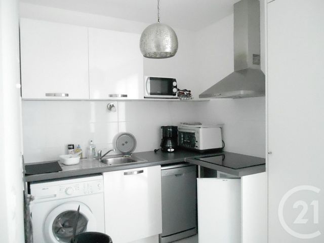 Appartement à louer - 2 pièces - 32.0 m2 - CHERBOURG EN COTENTIN - 50 - BASSE-NORMANDIE - Century 21 Hervé Regnault