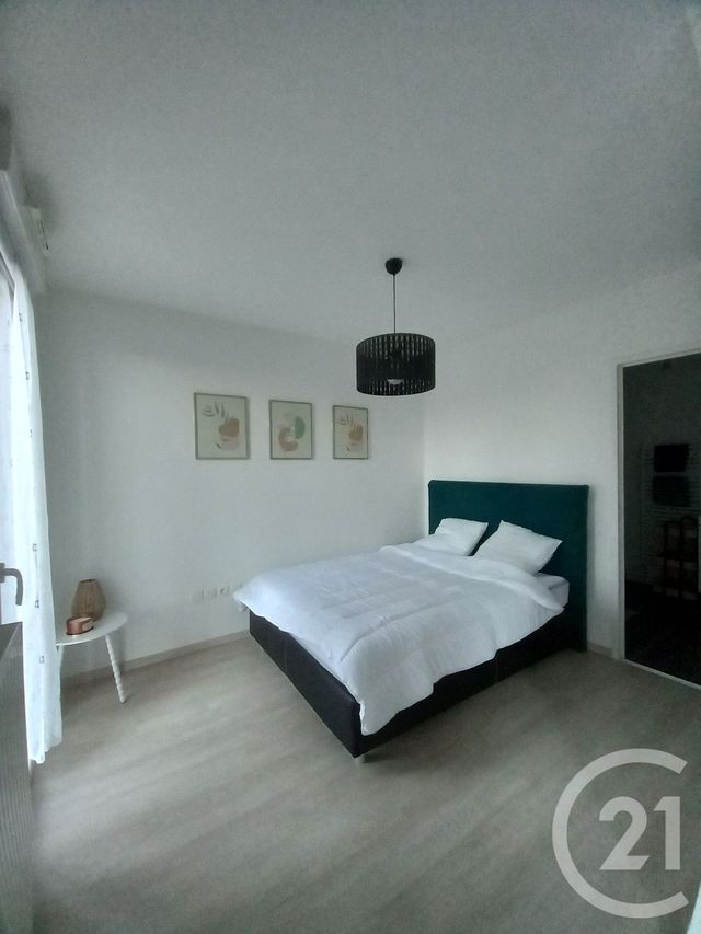 Appartement à louer - 2 pièces - 32.0 m2 - CHERBOURG EN COTENTIN - 50 - BASSE-NORMANDIE - Century 21 Hervé Regnault