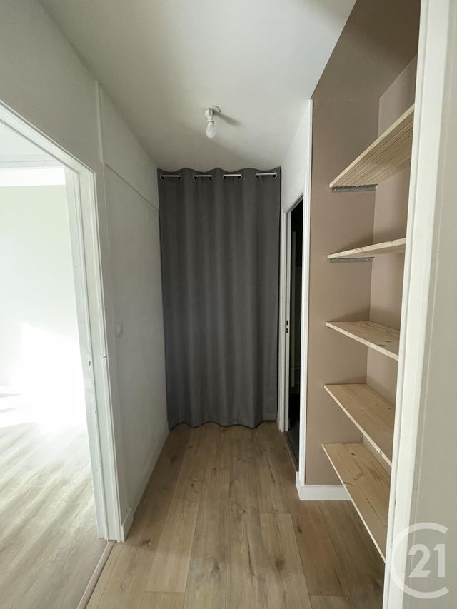 Appartement F3 à louer - 3 pièces - 67.34 m2 - CHERBOURG EN COTENTIN - 50 - BASSE-NORMANDIE - Century 21 Hervé Regnault