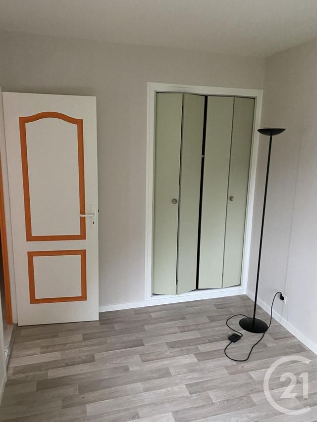 Appartement F4 à louer - 4 pièces - 76.58 m2 - CHERBOURG EN COTENTIN - 50 - BASSE-NORMANDIE - Century 21 Hervé Regnault