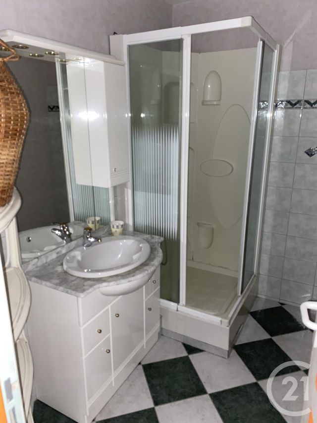 Appartement F4 à louer - 4 pièces - 76.58 m2 - CHERBOURG EN COTENTIN - 50 - BASSE-NORMANDIE - Century 21 Hervé Regnault