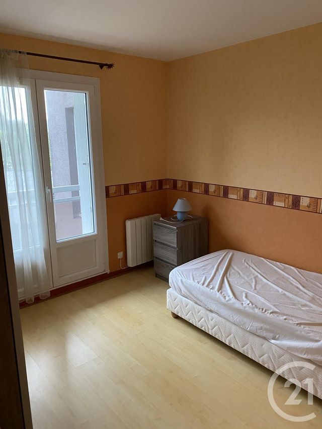 Appartement F4 à louer - 4 pièces - 76.58 m2 - CHERBOURG EN COTENTIN - 50 - BASSE-NORMANDIE - Century 21 Hervé Regnault