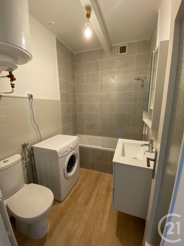 Appartement F2 à louer - 2 pièces - 36.7 m2 - CHERBOURG EN COTENTIN - 50 - BASSE-NORMANDIE - Century 21 Hervé Regnault