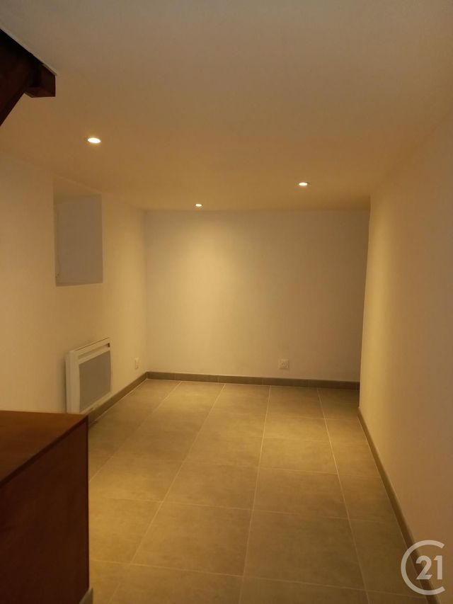 Appartement F1 à louer - 1 pièce - 29.0 m2 - CHERBOURG EN COTENTIN - 50 - BASSE-NORMANDIE - Century 21 Hervé Regnault