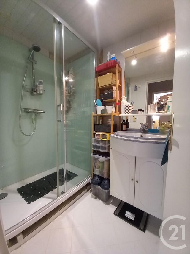 Appartement F4 à louer - 4 pièces - 77.3 m2 - 50 - BASSE-NORMANDIE - Century 21 Hervé Regnault