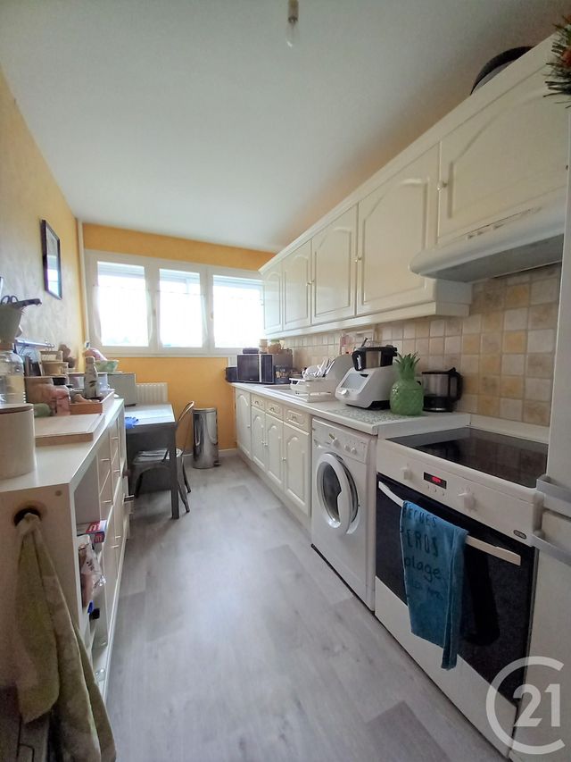 Appartement F4 à louer - 4 pièces - 77.3 m2 - 50 - BASSE-NORMANDIE - Century 21 Hervé Regnault