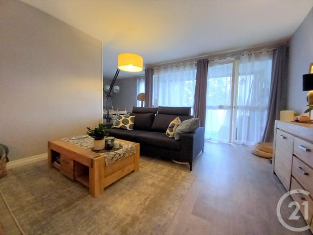 Appartement F4 à louer None