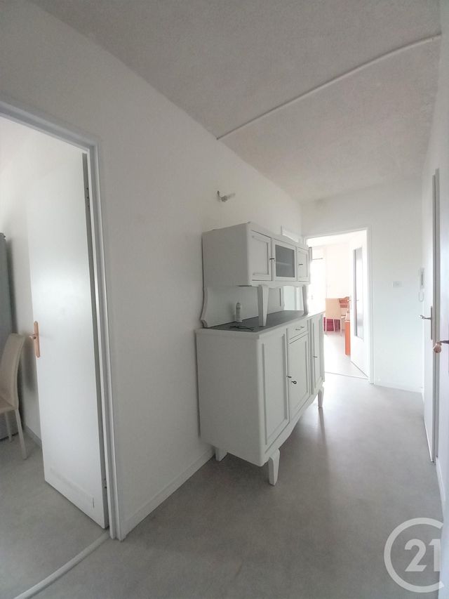 Appartement F2 à louer - 2 pièces - 52.0 m2 - CHERBOURG EN COTENTIN - 50 - BASSE-NORMANDIE - Century 21 Hervé Regnault