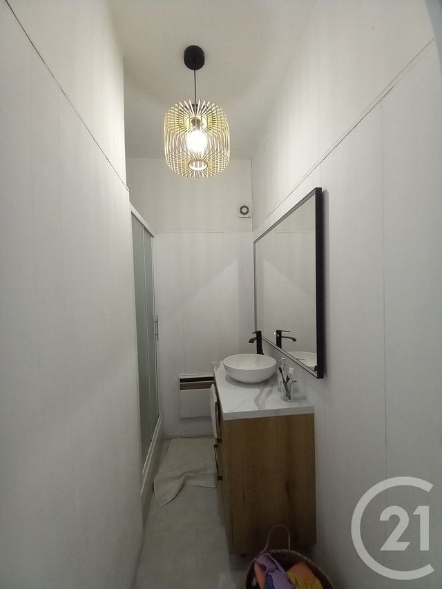 Appartement F3 à louer - 3 pièces - 67.61 m2 - CHERBOURG EN COTENTIN - 50 - BASSE-NORMANDIE - Century 21 Hervé Regnault