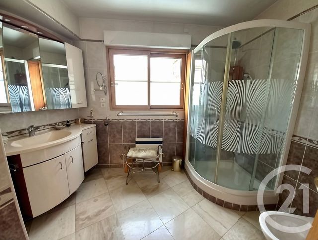 Appartement F3 à vendre - 3 pièces - 79.8 m2 - CHERBOURG EN COTENTIN - 50 - BASSE-NORMANDIE - Century 21 Hervé Regnault